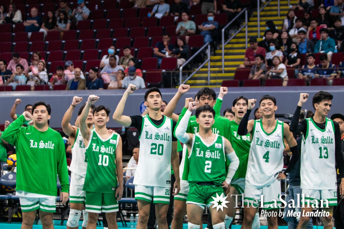 Uaap Dlsu Green Spikers Outstripped Admu Blue Eagles In A Five Set