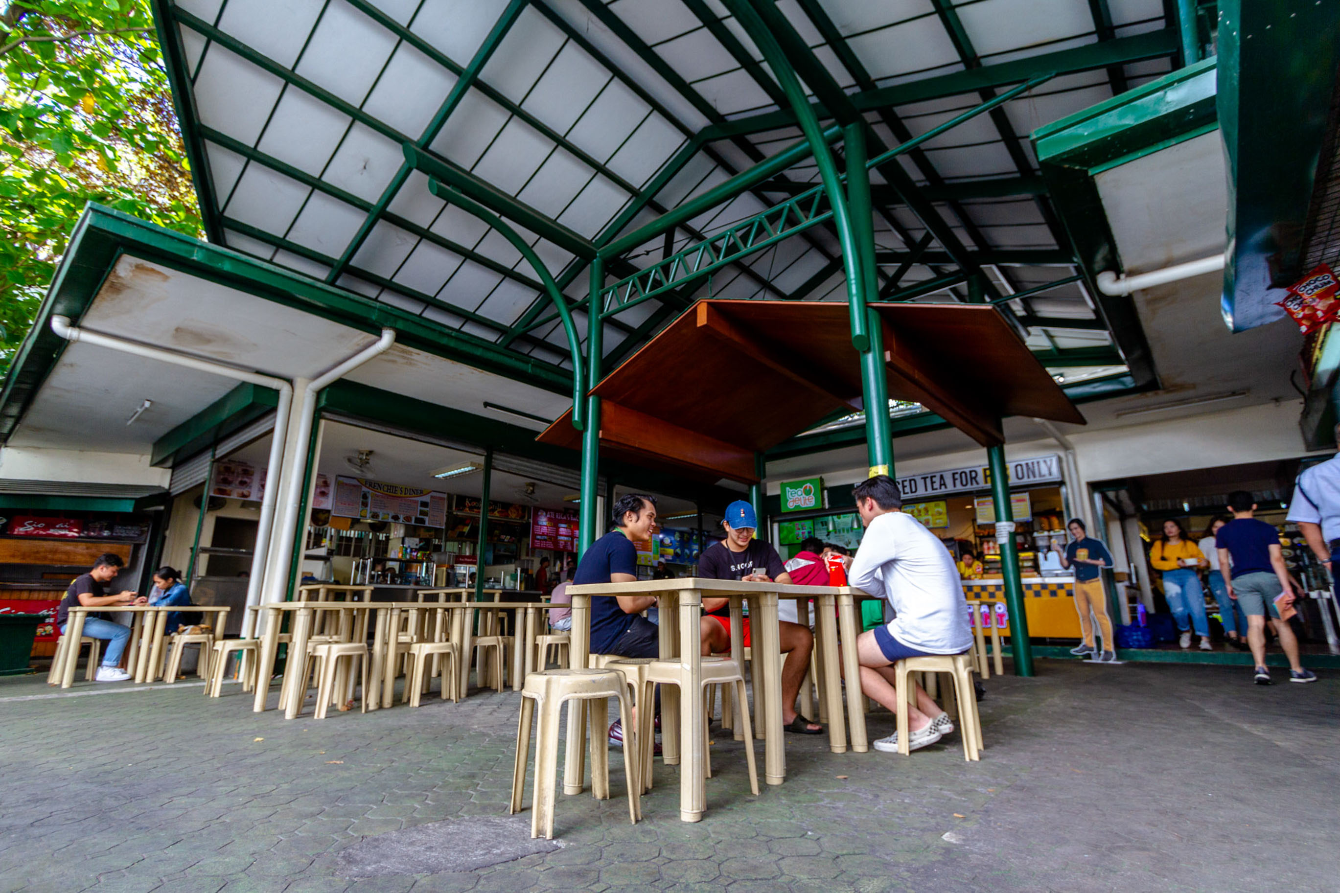 between-infestation-and-sanitation-are-the-restaurants-around-dlsu